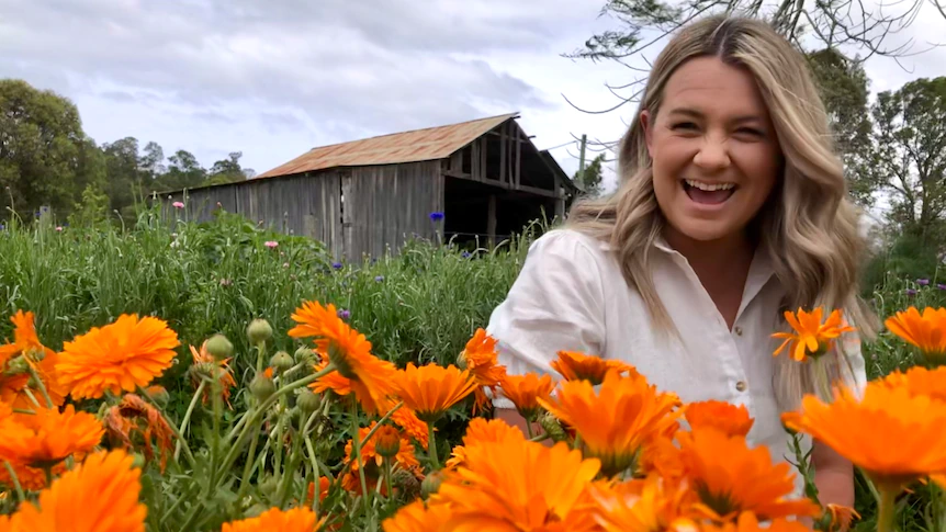 Singing, dancing, young mum smashes stereotype of Australian farmers